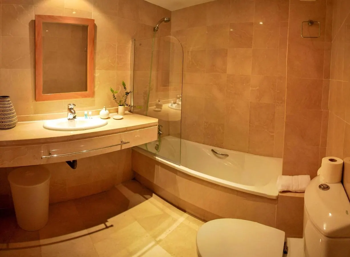Homely Malaga Malagueta Junto Al Mar, Parking Privado Bajo Suplemento Spain